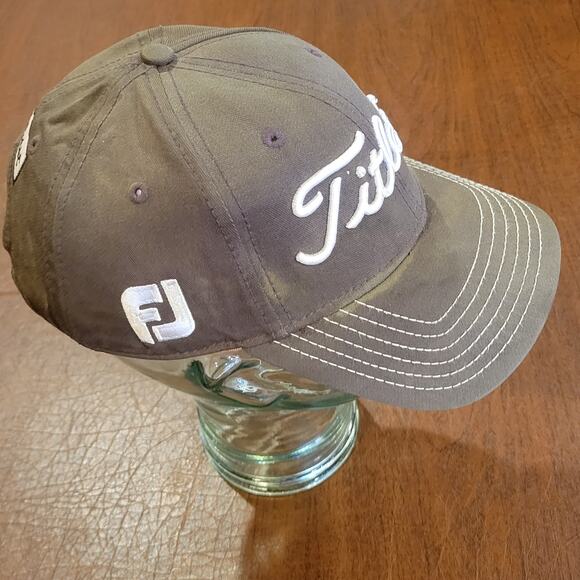 Titleist FJ Strap Back Cap Hat Golf Brown Baseball Cap New Era - Picture 3 of 8